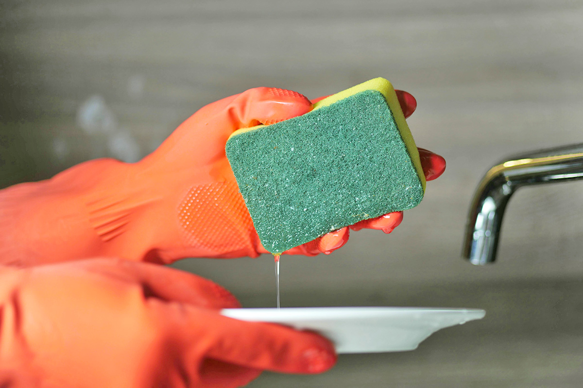 Disinfect Sponges Overnight With This Pantry Staple
