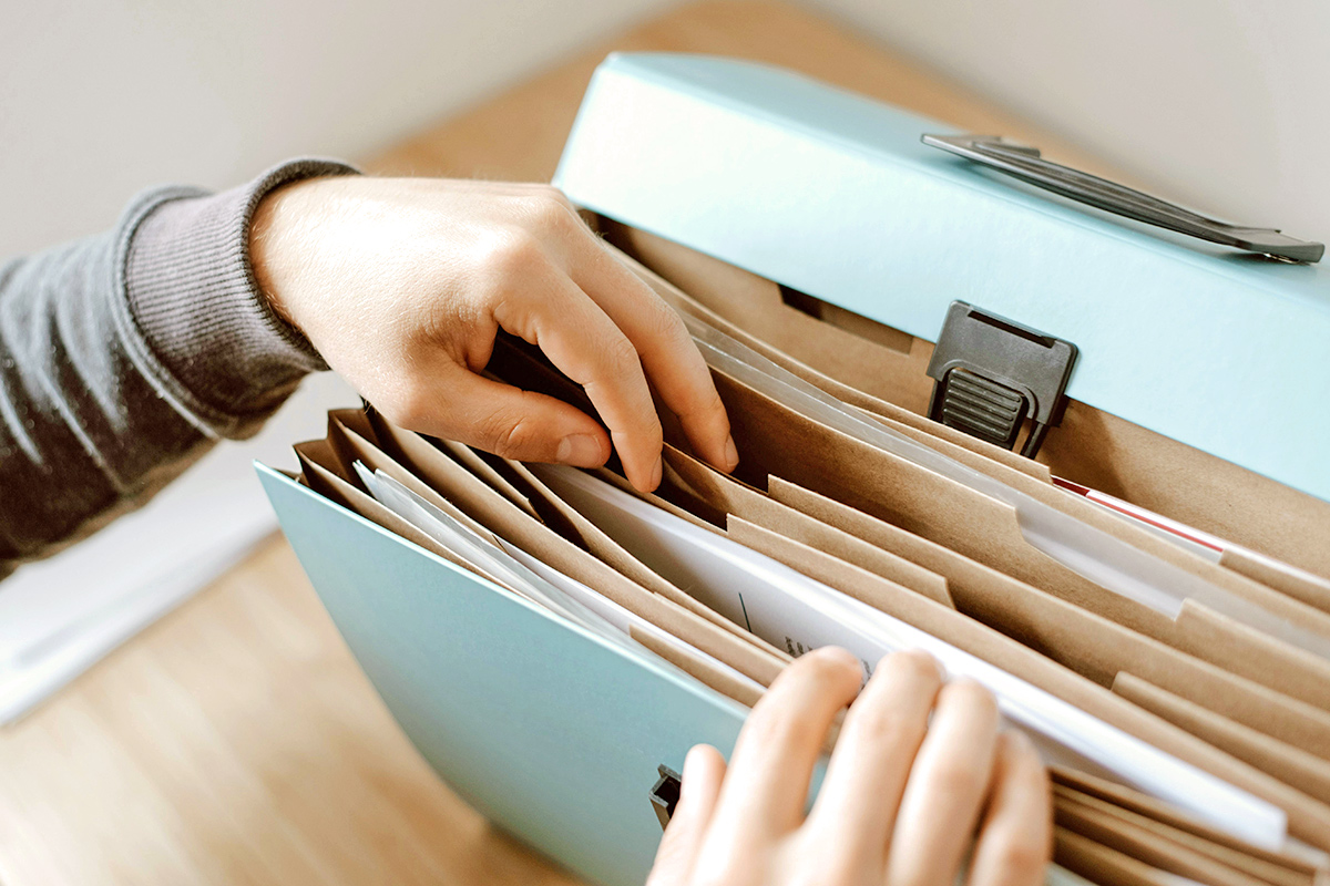 This Simple Filing Method Tames Paper Clutter
